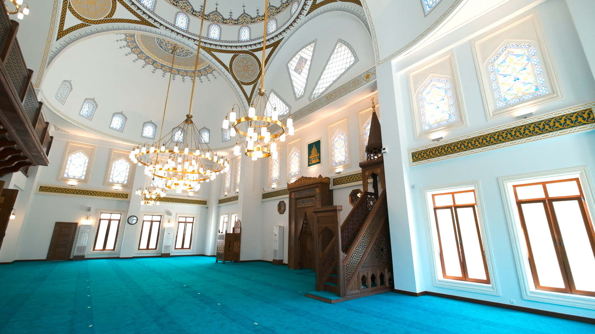 Şehriban Hatun Camii burhaniye içi.jpg